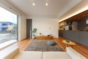 自然光がたっぷりと注ぎ込む、居心地の良い家