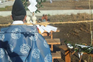 始まりを告げる地鎮祭
